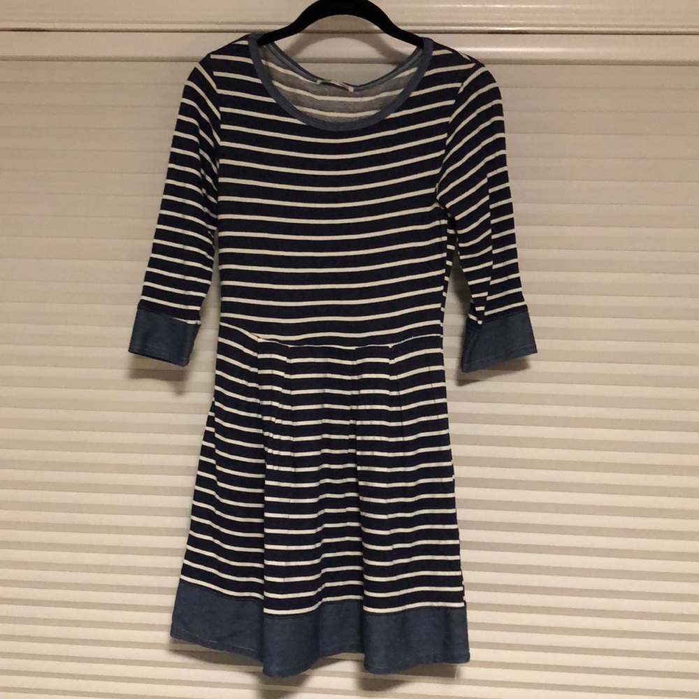 Navy blue/white striped dress